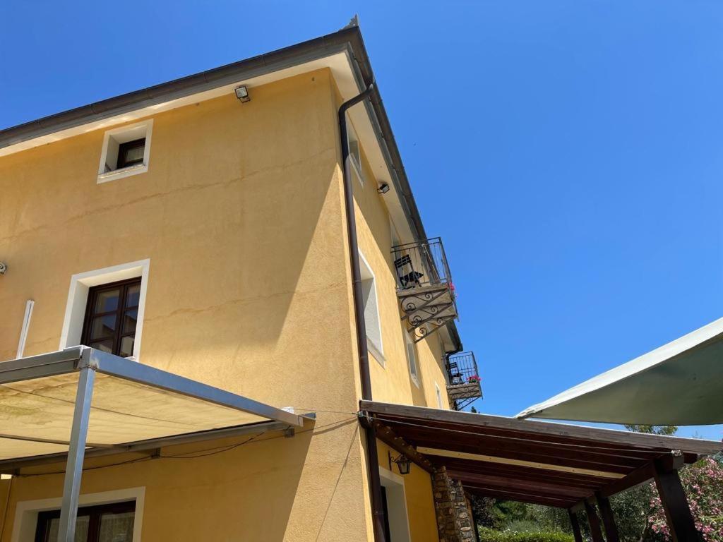 Agriturismo A Canonica 加尔伦达 外观 照片