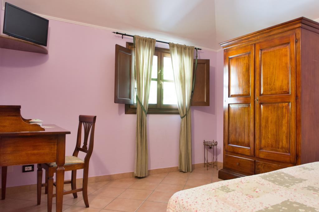 Agriturismo A Canonica 加尔伦达 外观 照片